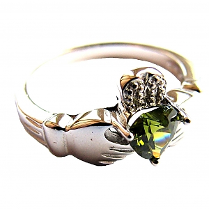 Кладдахское кольцо с зеленым камнем цирконом. серебро.